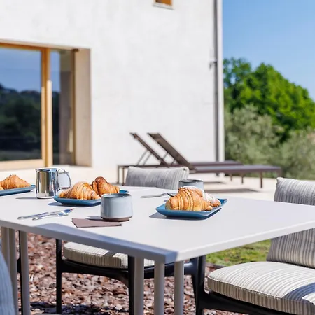 Luxury Retreat - Piscina Da Sogno 친골리